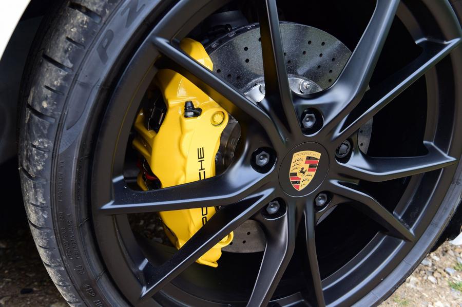Колеса Porsche 718 Cayman T (982C) 2019 года  (UK) (фото 11 из 40)